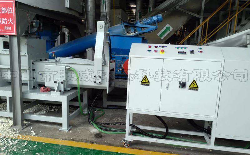 聚氨酯泡沫壓實機生產(chǎn)線